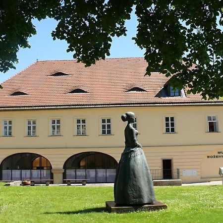 Penzion U Pesiku Cerveny Kostelec Luaran gambar